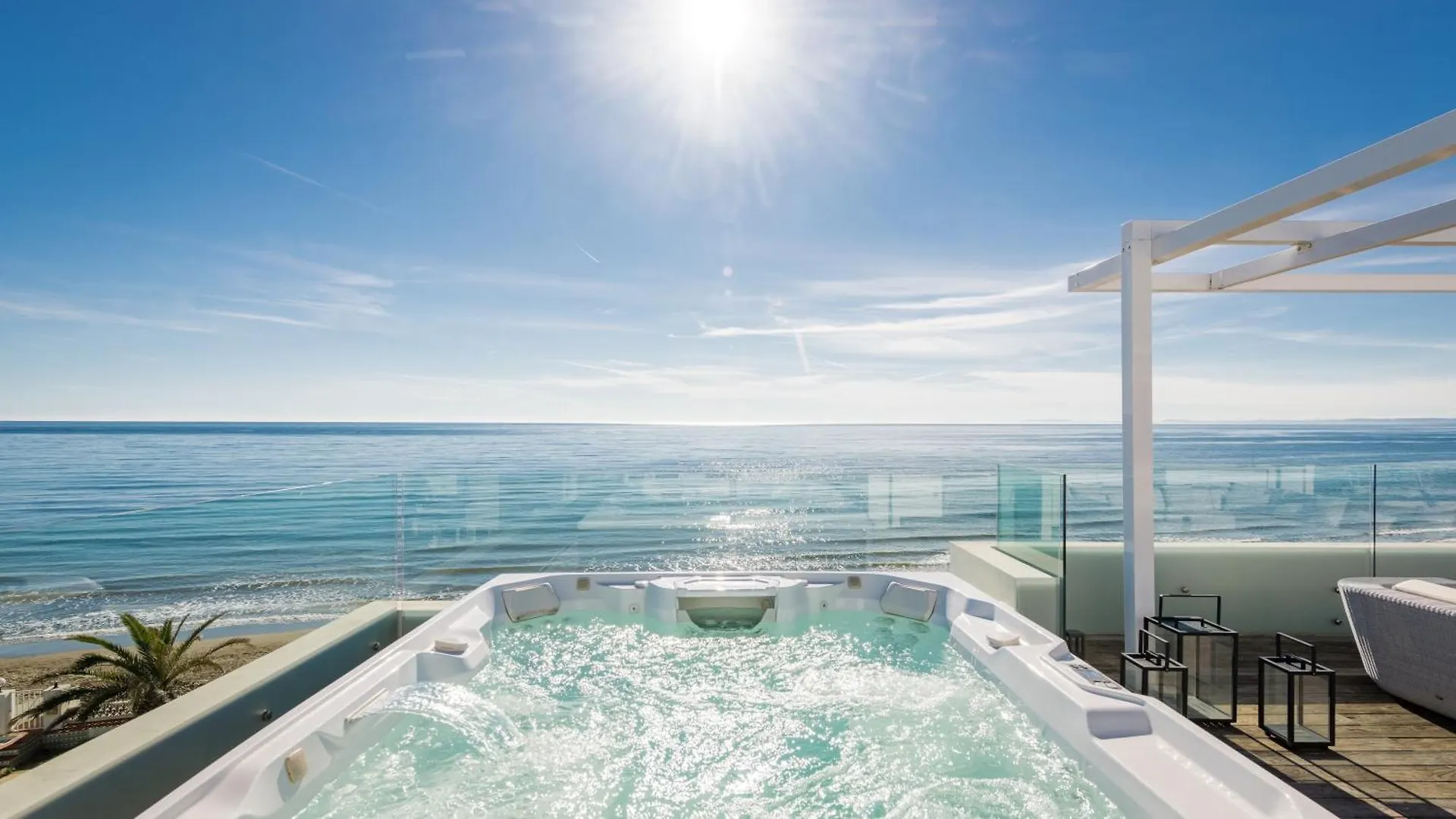 מארבלה Breath Taking Front Line Beach Villa With Sauna & Jacuzzi 0*,