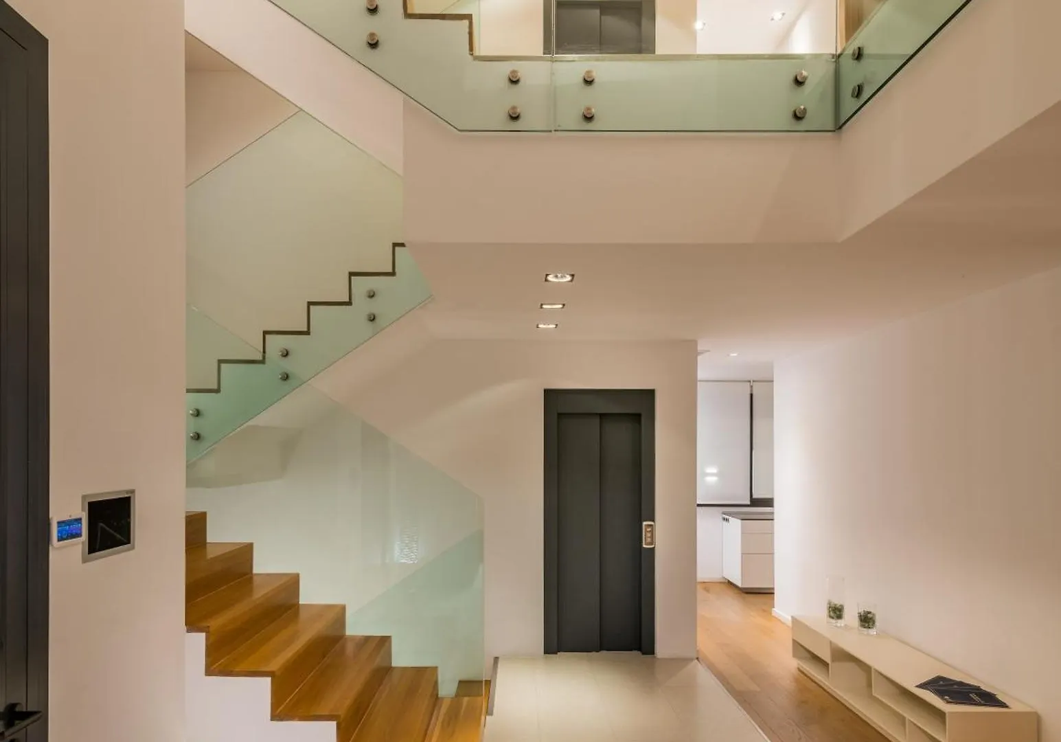 מארבלה Breath Taking Front Line Beach Villa With Sauna & Jacuzzi